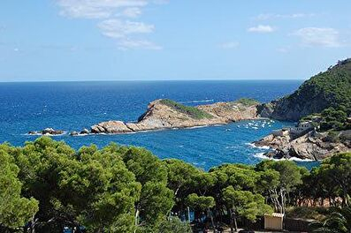 Maison jumelée avec Piscine, Vues à la mer, Parking et jardin à Begur - Acheter - vendre