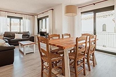 Apartamento con Piscina, Wifi, Parking y jardín en Calella de Palafrugell - Alquiler Temporada