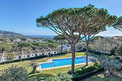 Apartamento con Piscina, Vistas al mar, Parking y jardín en Calella de Palafrugell - Alquiler Temporada