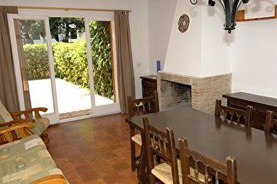 Casa adosada con Piscina y jardín en Calella de Palafrugell - Alquiler Temporada