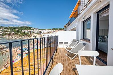 Apartamento con Vistas al mar, Aire acondicionado, Wifi y Parking en Calella de Palafrugell - Alquiler Vacacional
