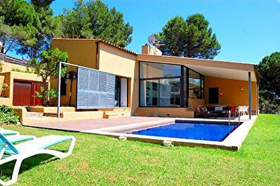 Casa individual con Piscina, Wifi, Barbacoa y jardín en Tamariu - Alquiler Turístico