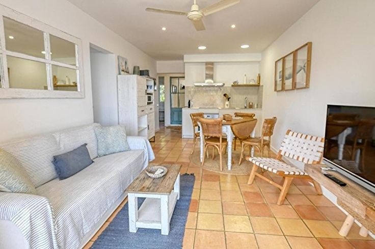 Apartamento 3 dormitorios con Vistas al mar, Wifi y jardín en Calella de Palafrugell - Alquiler Vacacional - Turístico