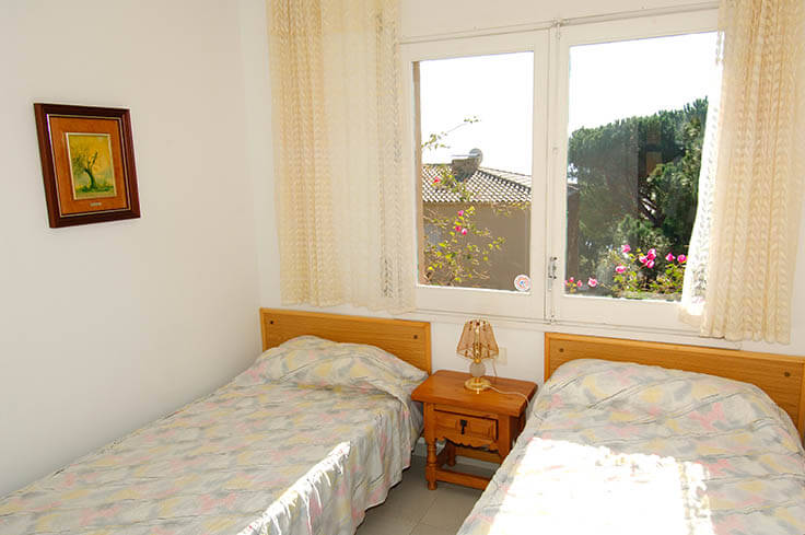 Casa individual 3 dormitorios con jardín en Calella de Palafrugell - Alquiler Temporada