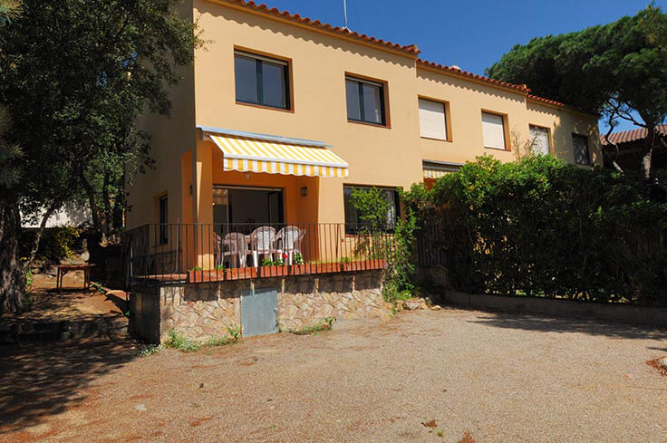 Casa individual 3 dormitorios con jardín en Calella de Palafrugell - Alquiler Temporada