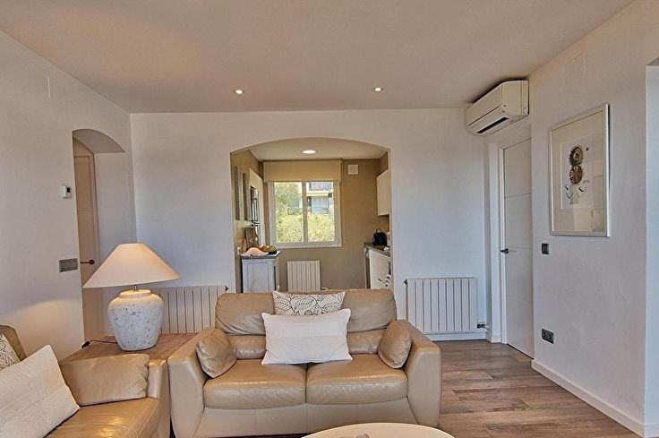 Apartamento 3 dormitorios con Piscina, Vistas al mar, Aire acondicionado, Wifi, Parking y jardín en Calella de Palafrugell - Alquiler Vacacional - Turístico