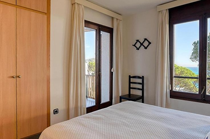 Apartamento 2 dormitorios con Piscina, Vistas al mar, Wifi, Parking y jardín en Calella de Palafrugell - Alquiler Vacacional - Turístico