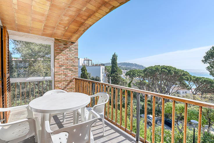 Apartamento 2 dormitorios con Piscina, Vistas al mar, Wifi, Parking y jardín en Calella de Palafrugell - Alquiler Vacacional - Turístico