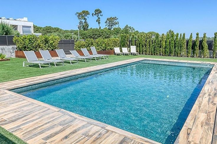 Chalet 7 dormitorios con Piscina, Wifi y jardín en Calella de Palafrugell - Alquiler Vacacional - Turístico