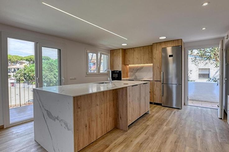 Apartamento 3 dormitorios con Piscina, Vistas al mar, Parking y jardín en Calella de Palafrugell - Alquiler Temporada