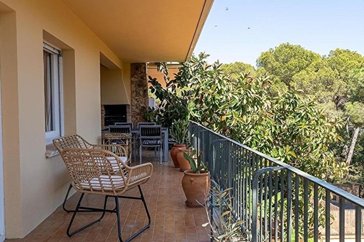 Apartamento 4 dormitorios con Piscina, Parking, Barbacoa y jardín en Calella de Palafrugell - Alquiler Vacacional - Turístico