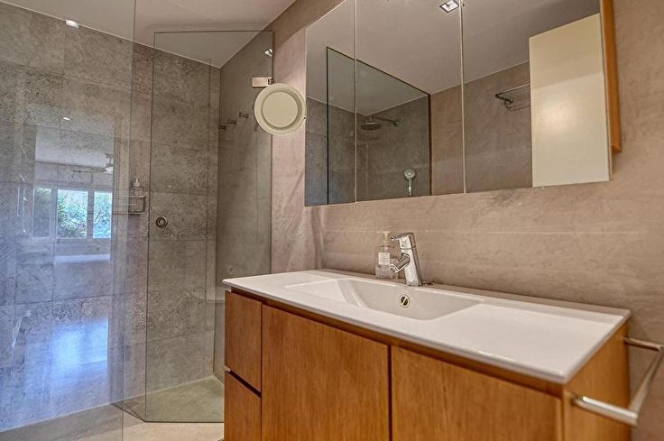 Apartamento 2 dormitorios con Piscina, Vistas al mar, Wifi, Parking y jardín en Calella de Palafrugell - Alquiler Vacacional - Turístico