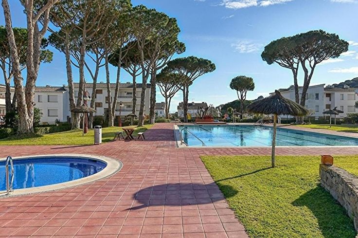 Apartamento 2 dormitorios con Piscina, Vistas al mar, Wifi y jardín en Calella de Palafrugell - Alquiler Vacacional - Turístico