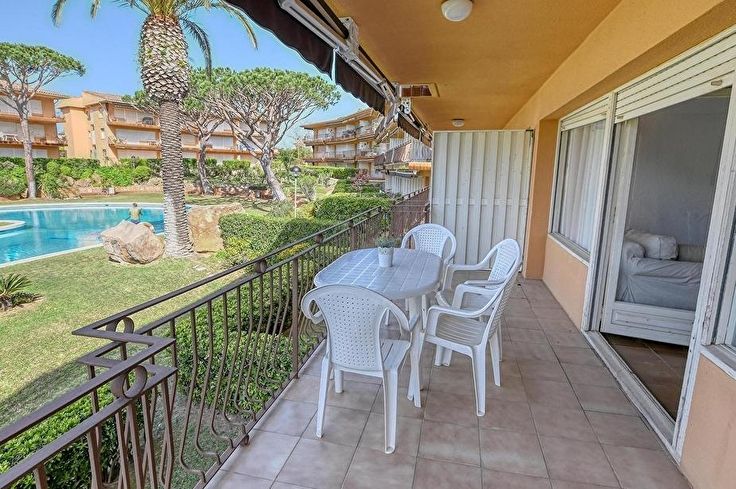 Apartamento 2 dormitorios con Piscina, Wifi, Parking y jardín en Calella de Palafrugell - Alquiler Vacacional - Turístico