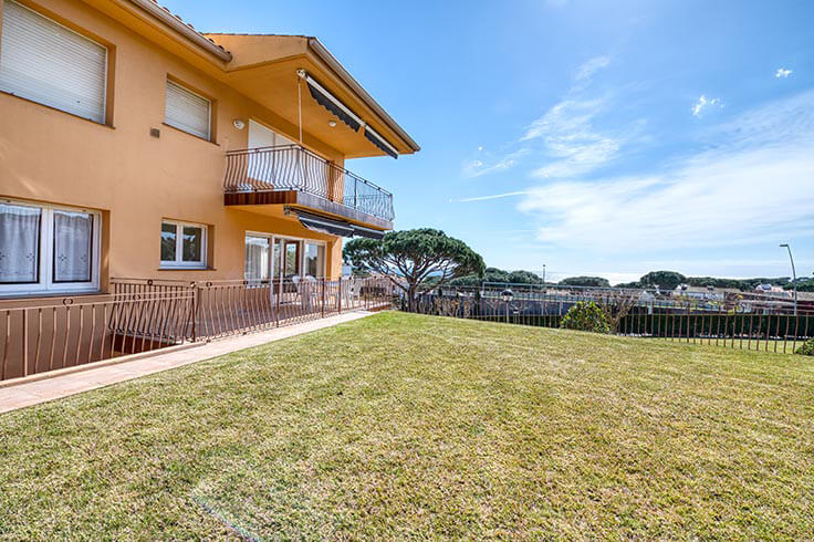Apartamento 2 dormitorios con Piscina, Vistas al mar, Wifi, Parking y jardín en Calella de Palafrugell - Alquiler Vacacional - Turístico