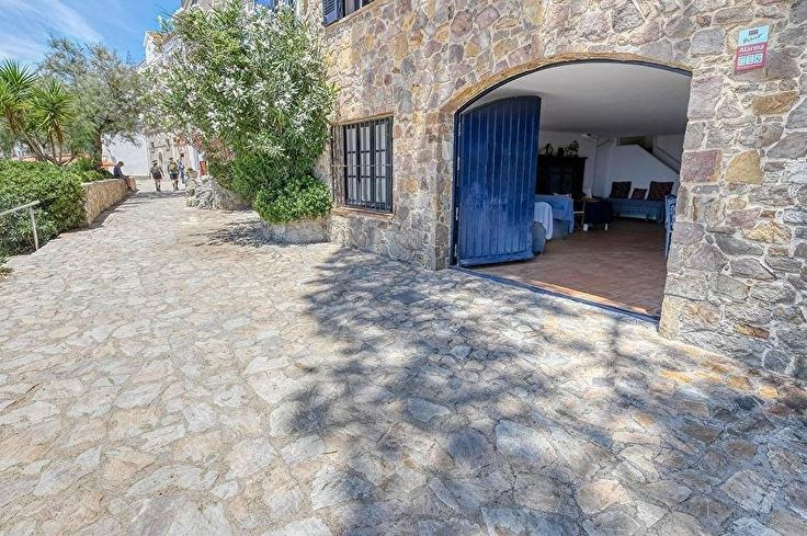 Casa de pueblo 4 dormitorios con Vistas al mar y Wifi en Calella de Palafrugell - Alquiler Vacacional - Turístico