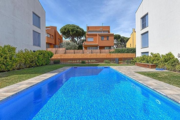 Apartamento 3 dormitorios con Piscina, Wifi, Parking y jardín en Calella de Palafrugell - Alquiler Vacacional - Turístico