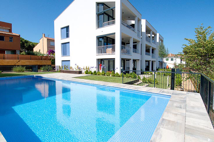 Apartamento 2 dormitorios con Piscina, Vistas al mar, Parking y jardín en Calella de Palafrugell - Alquiler Vacacional - Turístico