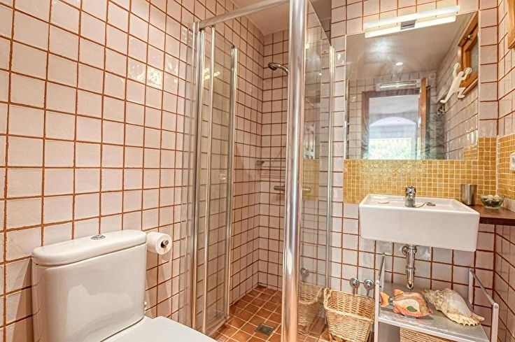 Apartamento 2 dormitorios con Piscina, Vistas al mar y jardín en Calella de Palafrugell - Alquiler Vacacional - Turístico