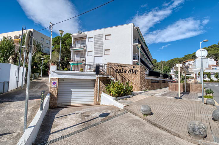 Apartamento 2 dormitorios con Parking y jardín en Tamariu - Alquiler Vacacional - Turístico
