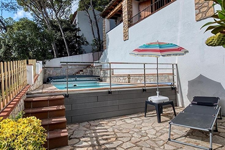 Casa pareada 4 dormitorios con Piscina, Wifi y Parking en Tamariu - Alquiler Temporada