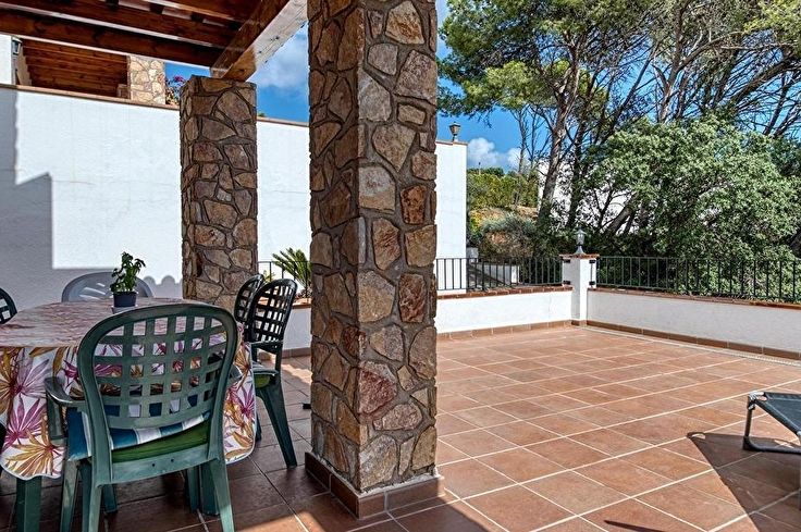 Casa pareada 4 dormitorios con Piscina, Wifi y Parking en Tamariu - Alquiler Temporada