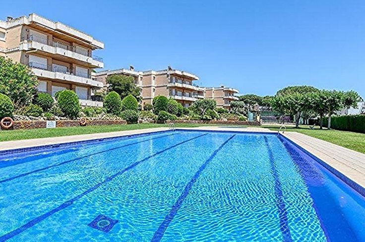 Apartamento 3 dormitorios con Piscina, Vistas al mar, Parking y jardín en Calella de Palafrugell - Compra - Venta