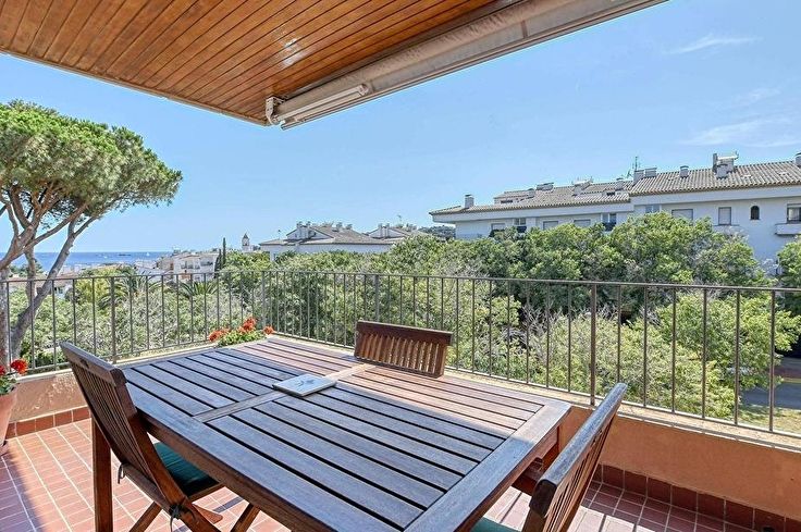 Apartamento 3 dormitorios con Piscina, Vistas al mar, Parking y jardín en Calella de Palafrugell - Compra - Venta
