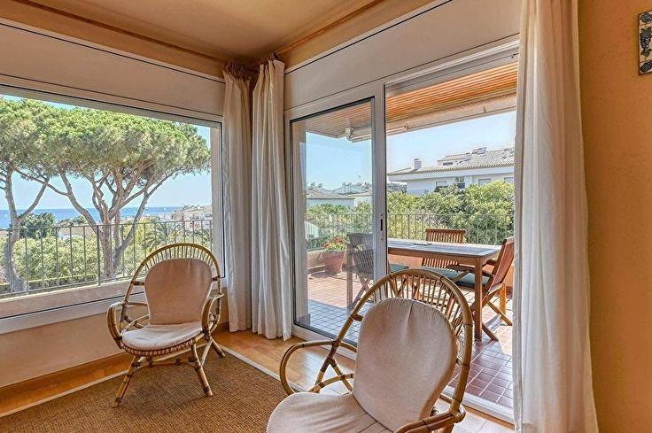 Apartamento 3 dormitorios con Piscina, Vistas al mar, Parking y jardín en Calella de Palafrugell - Compra - Venta
