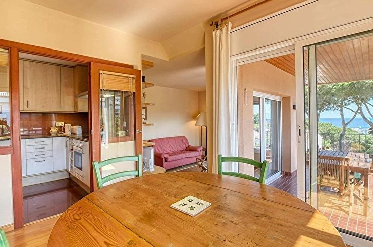 Apartamento 3 dormitorios con Piscina, Vistas al mar, Parking y jardín en Calella de Palafrugell - Compra - Venta