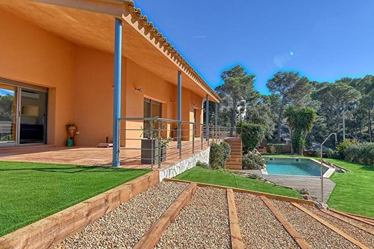 Casa individual 5 dormitorios con Piscina, Aire acondicionado y jardín en Llafranc - Compra - Venta