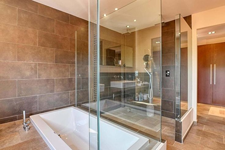 Casa individual 5 dormitorios con Piscina, Aire acondicionado y jardín en Llafranc - Compra - Venta