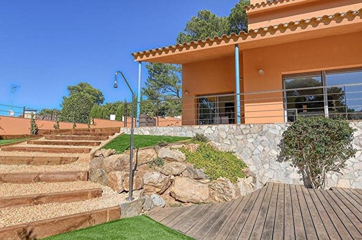 Casa individual 5 dormitorios con Piscina, Aire acondicionado y jardín en Llafranc - Compra - Venta