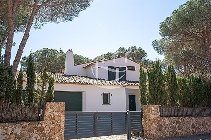 Chalet 5 dormitorios en Llafranc - Compra - Venta