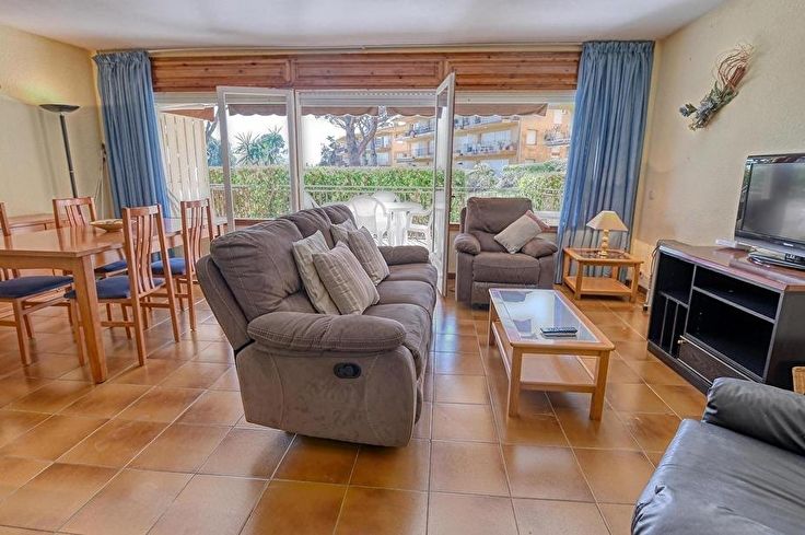 Apartamento 2 dormitorios con Piscina, Wifi, Parking y jardín en Calella de Palafrugell - Compra - Venta