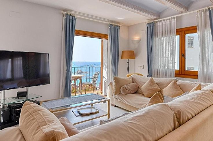 Apartamento 4 dormitorios con Vistas al mar y Parking en Calella de Palafrugell - Alquiler Temporada