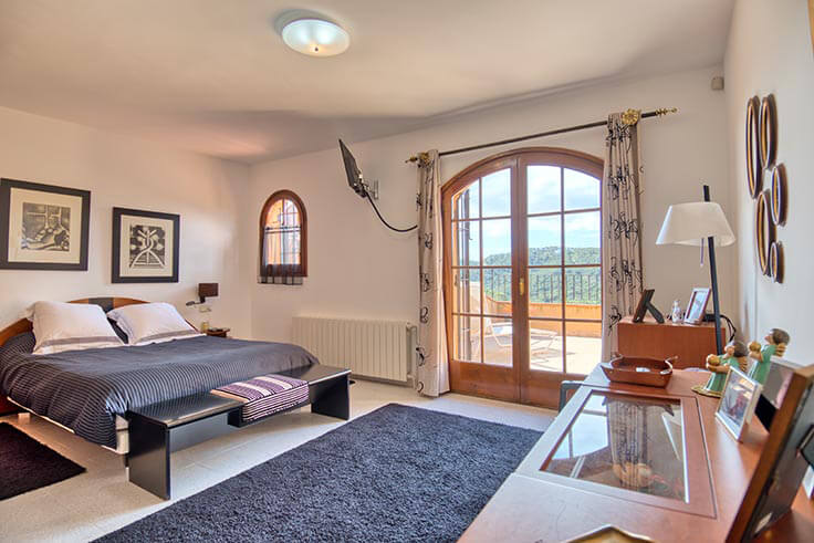Casa individual 5 dormitorios con Piscina, Vistas al mar y jardín en Tamariu - Compra - Venta
