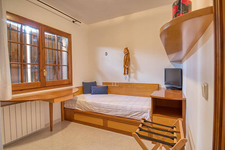 Casa individual 5 dormitorios con Piscina, Vistas al mar y jardín en Tamariu - Compra - Venta