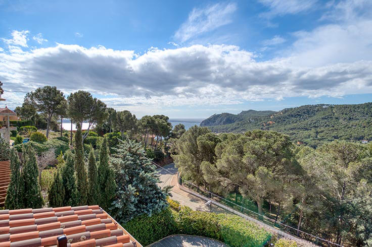 Casa individual 5 dormitorios con Piscina, Vistas al mar y jardín en Tamariu - Compra - Venta