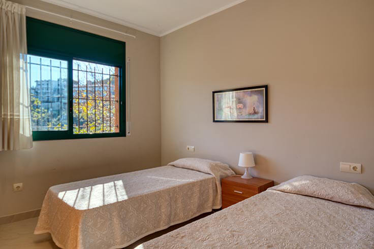 Casa individual 6 dormitorios con Piscina, Parking y jardín en Begur - Compra - Venta