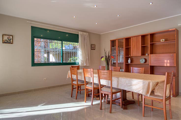 Casa individual 6 dormitorios con Piscina, Parking y jardín en Begur - Compra - Venta