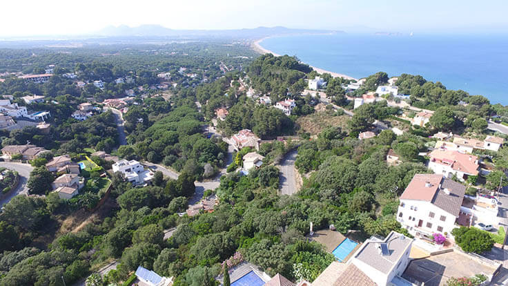 Parcela con jardín en Begur - Compra - Venta