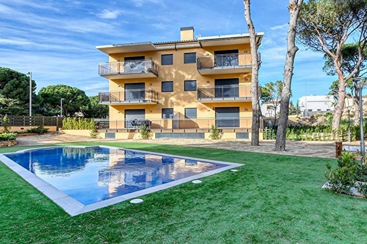 Apartamento 3 dormitorios con Piscina, Parking y jardín en Pals - Compra - Venta