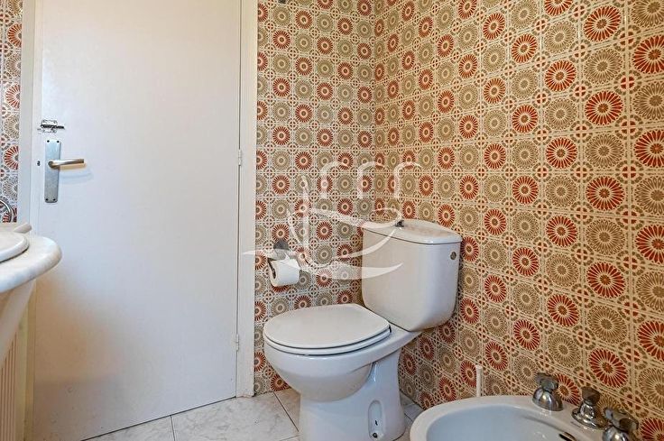 Chalet 6 dormitorios con Piscina y jardín en Llagostera - Compra - Venta