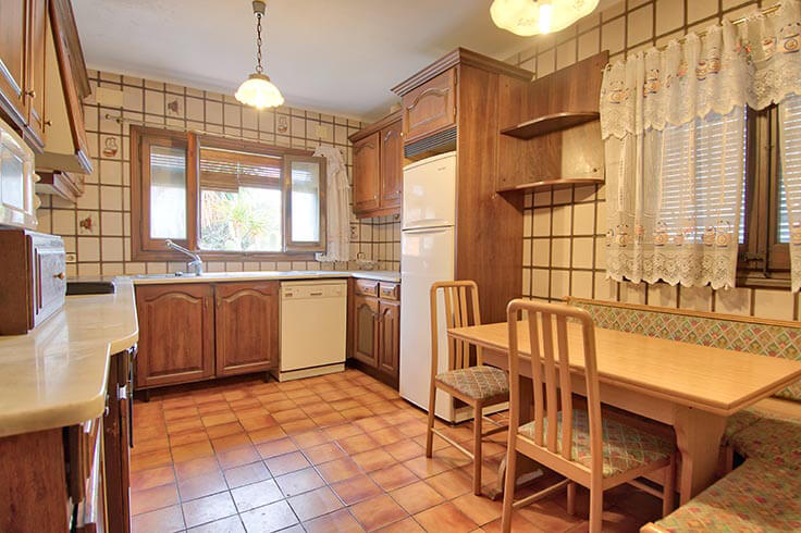 Casa 4 dormitorios con jardín en Mont-ras - Compra - Venta