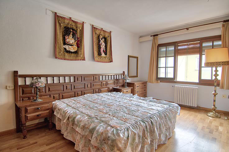 Casa 4 dormitorios con jardín en Mont-ras - Compra - Venta