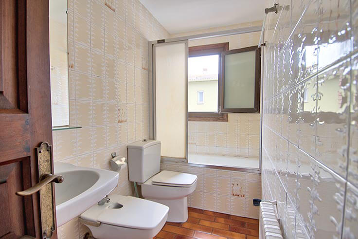 Casa 4 dormitorios con jardín en Mont-ras - Compra - Venta