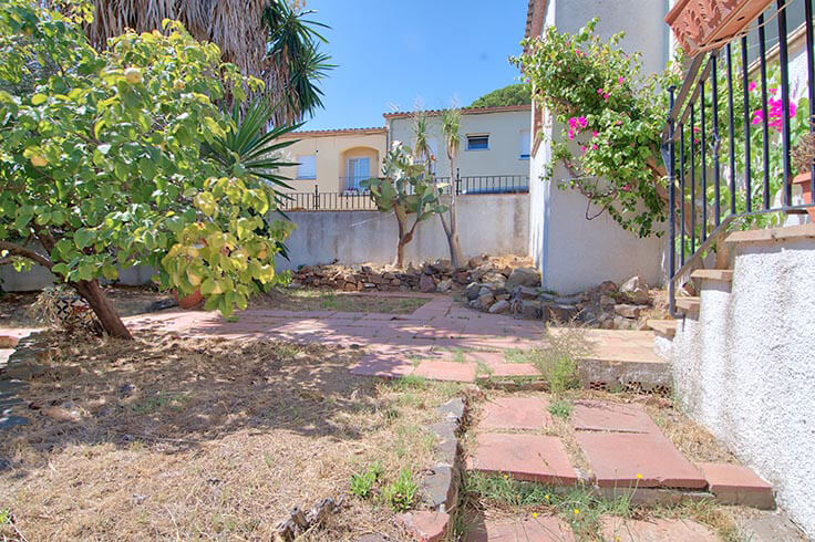 Casa 4 dormitorios con jardín en Mont-ras - Compra - Venta