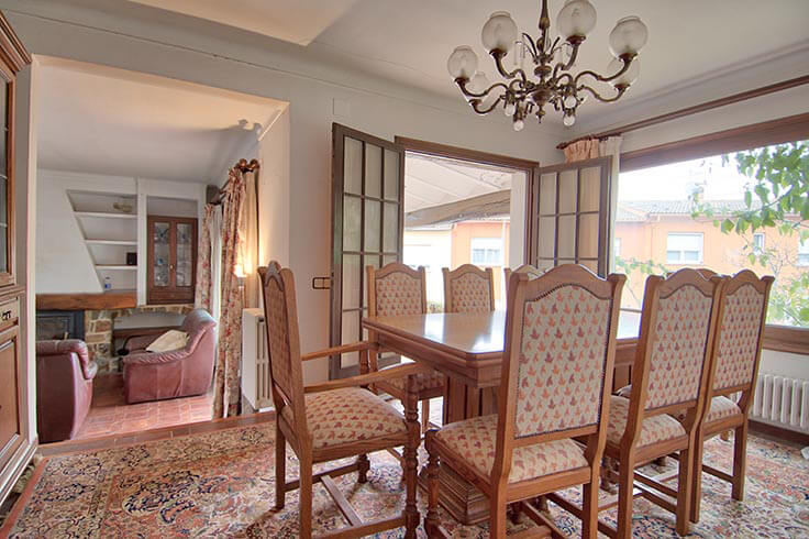 Casa 4 dormitorios con jardín en Mont-ras - Compra - Venta