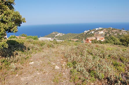 Parcela con jardín en Begur - Compra - Venta